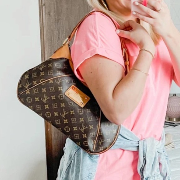 Louis Vuitton Handbags - 💎✨BEAUTIFUL✨💎  Authentic Thames GM Louis Vuitton